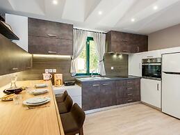 Wonderful Villa in Gerani With Private Pool