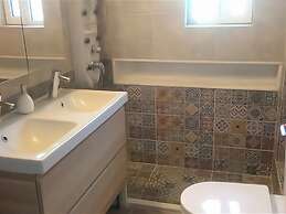 Vibrant Apartment in Rafina With Garden