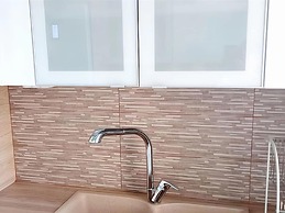 Vibrant Apartment in Rafina With Garden