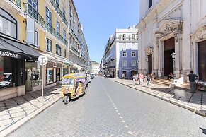 Modern Chiado by Homing