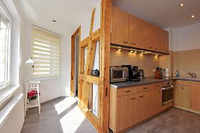 Retreat With Forest Views