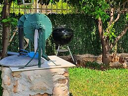 Apartment in Loutra Elenis With Garden