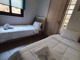 Apartment in Loutra Elenis With Garden