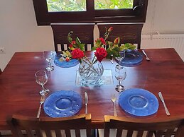 Apartment in Loutra Elenis With Garden