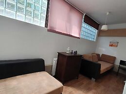 Apartment in Loutra Elenis With Garden