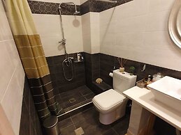 Apartment in Loutra Elenis With Garden