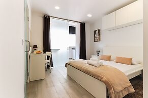 Downtown Palma Suites by Homing