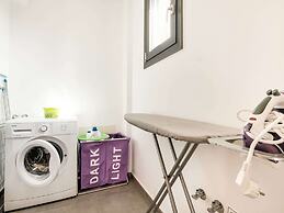 Beautiful Villa in Adelianos Kampos With Pool