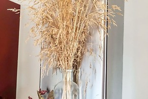 Beautiful Villa in Adelianos Kampos With Pool