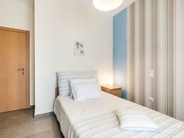 Beautiful Villa in Adelianos Kampos With Pool