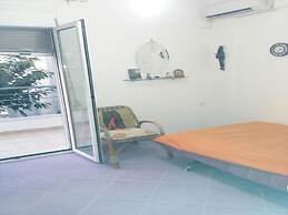 Cheerful Holiday Home in Preveza With Garden