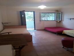 Cheerful Holiday Home in Preveza With Garden