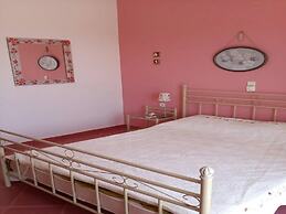 Cheerful Holiday Home in Preveza With Garden