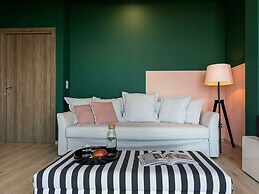 Luxury Villa With Heated Pool 700m to the Beach