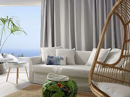 Luxury Villa With Heated Pool 700m to the Beach