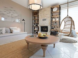 Luxury Villa With Heated Pool 700m to the Beach