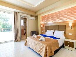 Beautiful Holiday Home With Private Pool