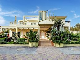 Beautiful Holiday Home With Private Pool