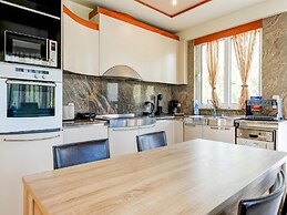 Beautiful Holiday Home With Private Pool