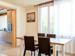 Beautiful Holiday Home With Private Pool