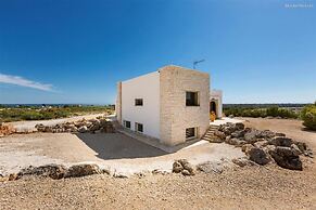 246 Villa Extralusso con Piscina a Manduria