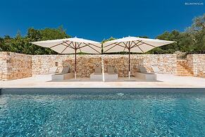 311 Villa con Piscina ad Ostuni