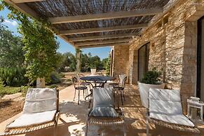 311 Villa con Piscina ad Ostuni