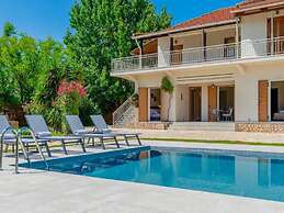 Scenic Villa in Pigadakia With Private Pool