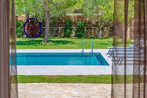 Scenic Villa in Pigadakia With Private Pool