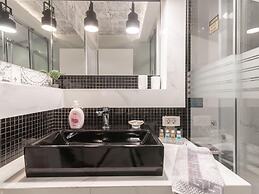 Inviting Villa in Tragaki With Private Pool