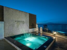 Inviting Villa in Tragaki With Private Pool