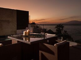 Inviting Villa in Tragaki With Private Pool