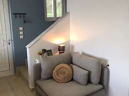 Quaint Villa in Xirosterni With Garden