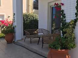 Quaint Villa in Xirosterni With Garden