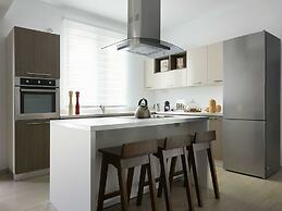 Luxury Villa With Heated Pool Near Beach