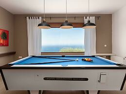 Luxury Villa With Heated Pool Near Beach