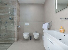 Wonderful Villa With Swimming Pool and Wellness