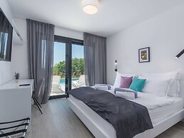 Wonderful Villa With Swimming Pool and Wellness