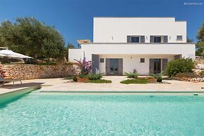 661 Villa con Piscina e Vista Panoramica a Ostuni