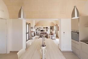 661 Villa con Piscina e Vista Panoramica a Ostuni