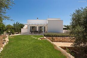 661 Villa con Piscina e Vista Panoramica a Ostuni