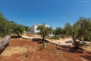 661 Villa con Piscina e Vista Panoramica a Ostuni