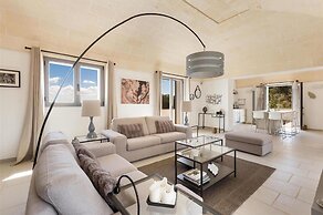 661 Villa con Piscina e Vista Panoramica a Ostuni