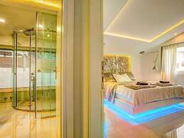 Villa in Tragaki With Pool