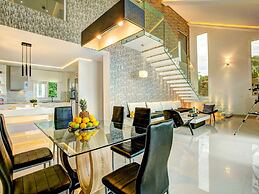 Villa in Tragaki With Pool