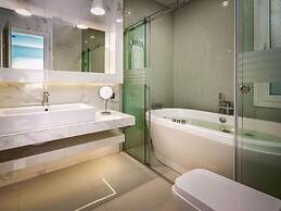 Villa in Tragaki With Pool