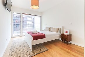 Benfica Prime Terrace by Homing