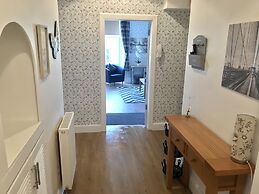 Stunning 3-bed Apartment in Edinburgh