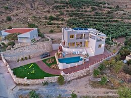 Modern Villa With Private Pool in Plakias