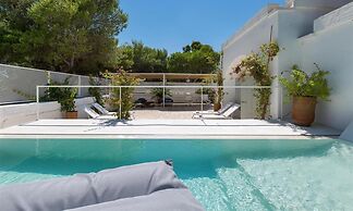 1675 Masseria Villa in Torre Specchia Ruggeri